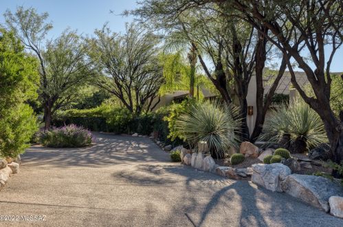 7260 Cobblestone Rd, Tucson, AZ 85718-1305