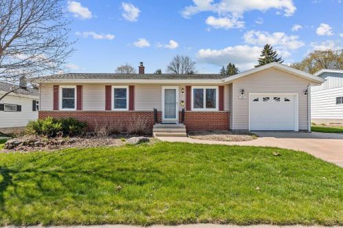 1367 Balsam Pl, West Bend, WI 53095-3005
