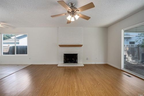 1170 Franquette Ave, Santa Rosa CA  95405-6830 exterior