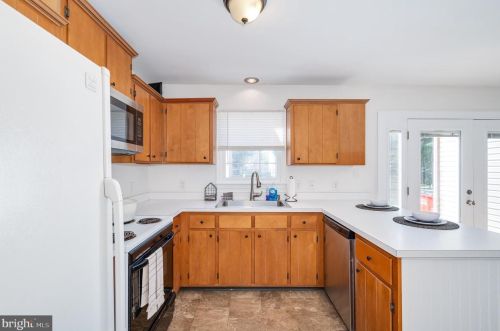 49 Bradford Ct, Charles Town WV  25414-4208 exterior