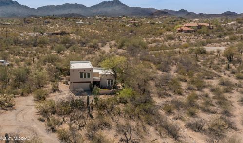 4421 Paseo De Los Cerritos, Tucson AZ 85745-9552 exterior