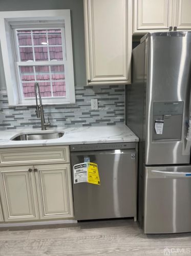 32 Linden St, Perth Amboy NJ  08861-4732 exterior