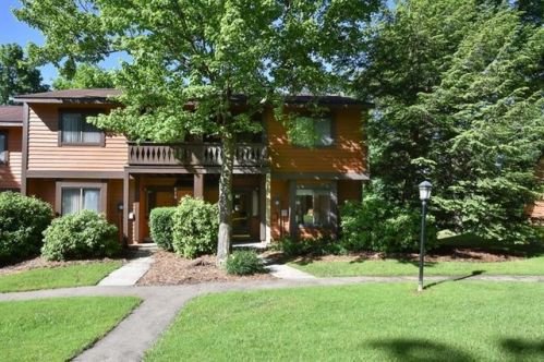 111 Swiss Mountain Dr, Champion, PA 15622-2128