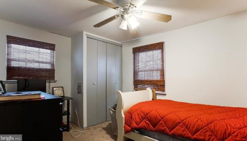 1908 Greymont St, Philadelphia PA 19116-3916 exterior