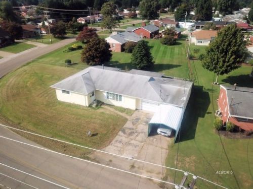 740 Boulevard Dr, Belpre, OH 45714-1206