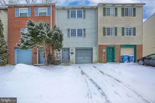 275 Penn St, Highspire, PA 17034-1230