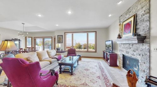 2872 Nicolet Dr, Green Bay, WI 54311-7218