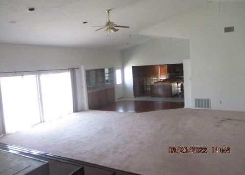 1855 Beacon St, Washington Ch OH  43160-1759 exterior