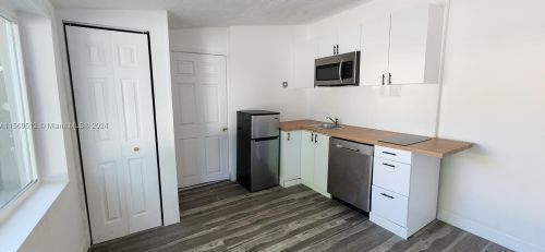 1221 58th Ave, Hollywood FL  33021-5121 exterior