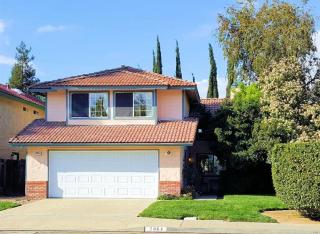 1064 Goshen Ave, Fresno, CA 93720-2619