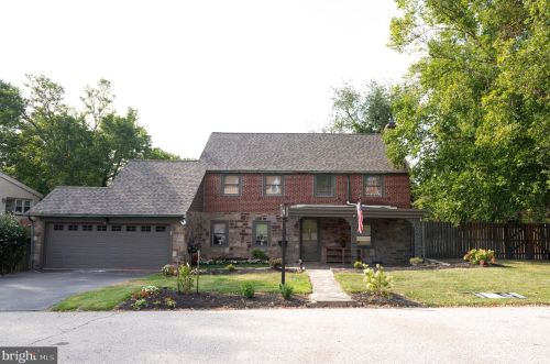 2203 Coles Blvd, Norristown, PA 19401-1936
