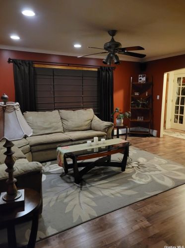 54 Oleeta Rd, Mount Sinai NY  11766-2507 exterior