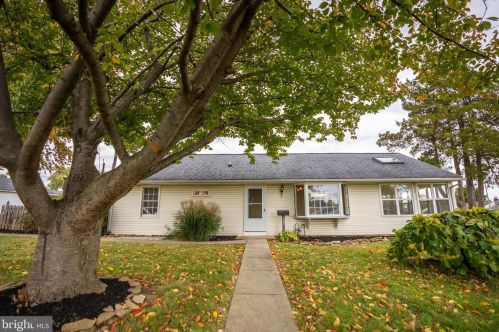 362 Devon Rd, Fairless Hills, PA 19030-2243