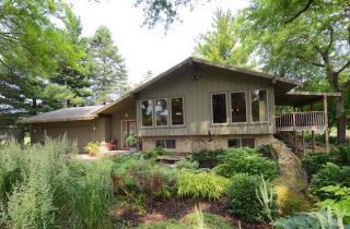 964 County Road T, Marshall, WI 53559-9735
