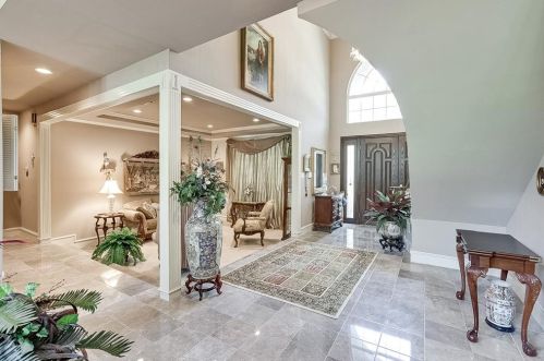 2212 Vly Vw Dr, Cedar Hill TX 75104-6712 exterior