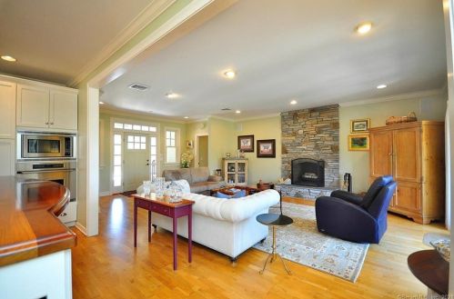 24 Bigos Rd, Litchfield, CT 06759-2604