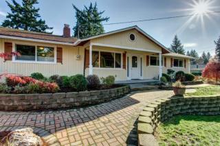 8403 138th St, Kirkland, WA 98034-1744