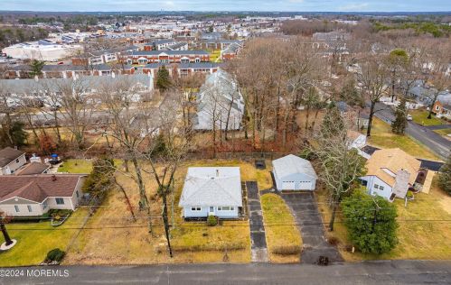 720 Western Ln, Bricktown, NJ 08723-4220