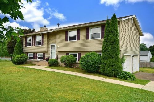 249 Brookfield St, Wapping, CT 06074-1203