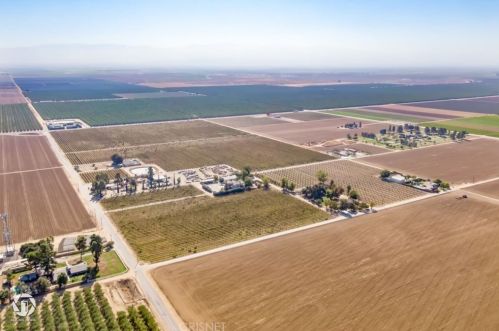 15414 Cuda Dr, Bakersfield CA  93307-9279 exterior