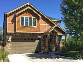 61228 Dayspring Dr, Bend, OR 97702-2972