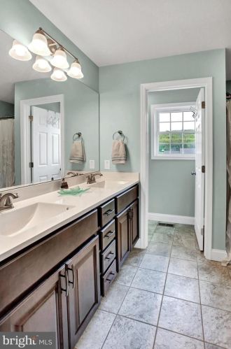 7 Dogwood Ter, Siddonsburg PA  17019-8733 exterior