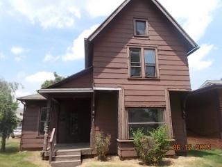 219 2nd St, Parral, OH 44622-1801