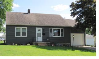111 13th St, Roselle, IA 51401-2013