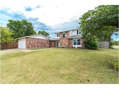 4201 Beacon Ct, Bartlesville, OK 74006-7601