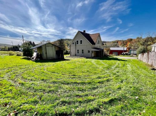 490 Acosta Rd, Friedens, PA 15541-8908
