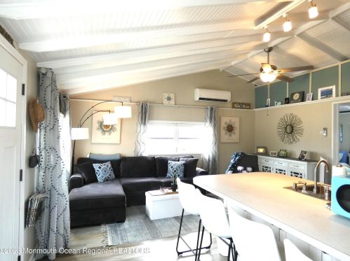 22 Crane Way, Lavallette NJ  08735-1305 exterior