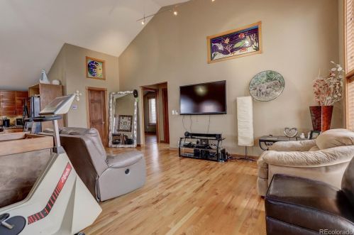 852 Krameria St, Denver CO 80220-4651 exterior