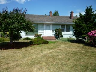 2945 Sunset Dr, Bellingham, WA 98226-5609