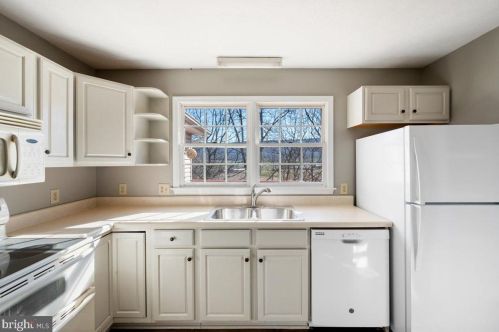 217 Green Hills Ln, New Market VA  22844-3526 exterior