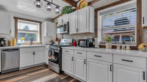 1002 Magnolia Ave, Beaumont CA  92223-1837 exterior