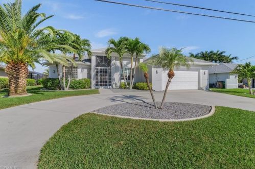 1321 21st St, Cape Coral, FL 33990-4652