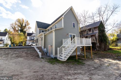 511 4th St, Laurel DE  19956-1506 exterior