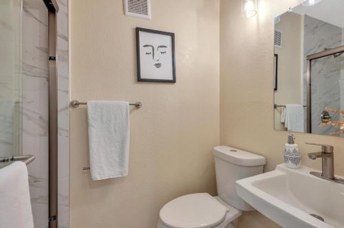 625 Keoncrest Dr, South San Francisco CA  94080-2109 exterior