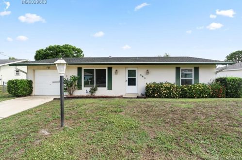 341 Duxbury Ave, Fort Pierce, FL 34983-2518