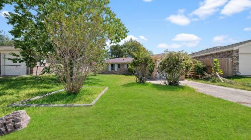 214 Texas St, Texas City, TX 77591-3700