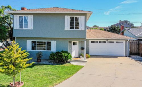3076 Clarke Pl, Marina, CA 93933-2803