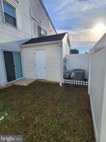 6 Lawrence Ct, Erial NJ  08081-1931 exterior