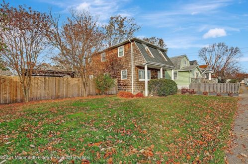 97 Ocean Ave, Middletown NJ  07748-5651 exterior