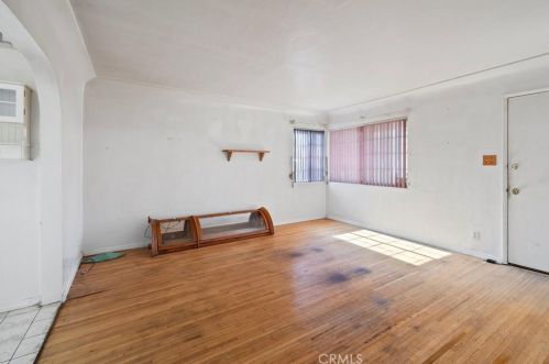 4511 172nd St, Lawndale, CA 90260-3412