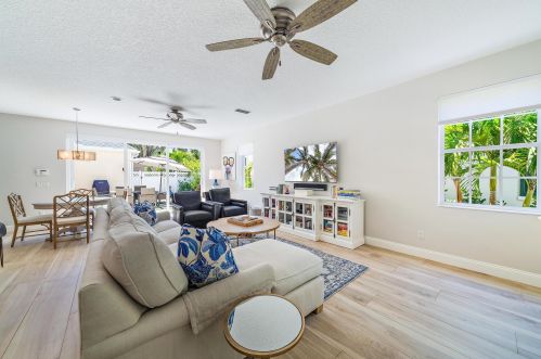 138 Poinciana Dr, Jupiter FL  33458-2830 exterior