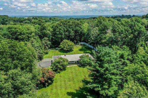75 Chambers Rd, Danbury, CT 06811-3615
