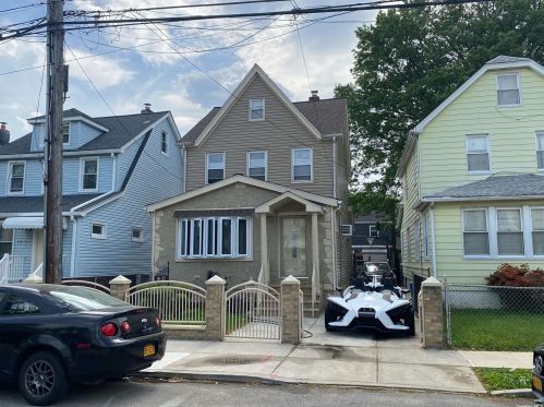 114-32 210th St, Jamaica, NY 11411-1011