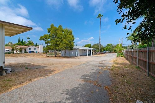 716 Grapevine Rd, Vista CA  92083-5527 exterior