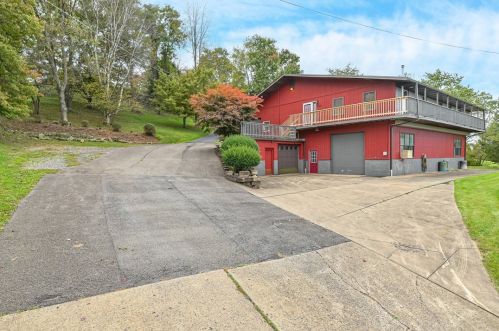 220 Watters Station Rd, Evans City, PA 16033-9322