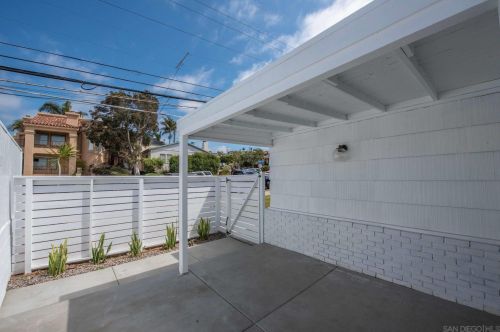 1704 Ebers St, San Diego CA  92107-3504 exterior